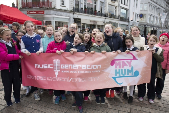 Young singers from Music Mash Up get ready for this years Music Generation Cork City May HUM Festival Photo Clare Keogh 560x373