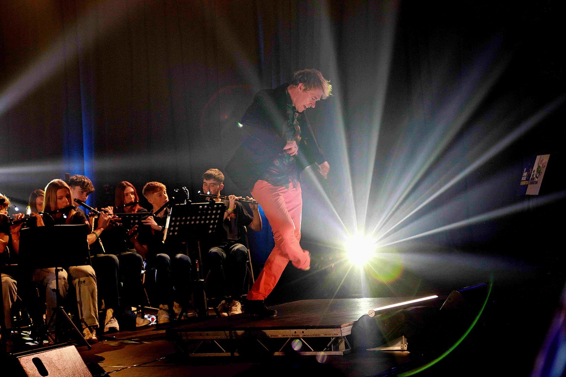 Dancer Nathan Pilatzke with Music Generation Trad Collective 2025 03 11 131218