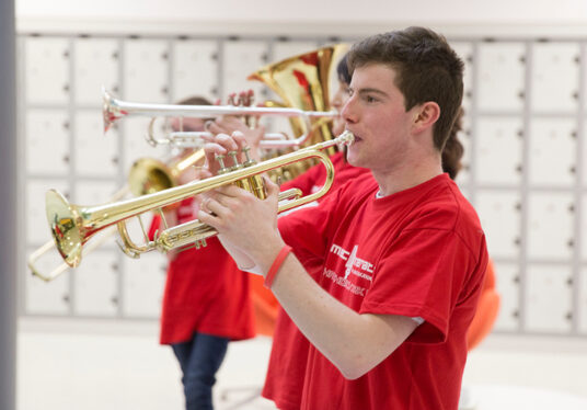 Nuacht TG4 visits Dundalk to learn how Music Generation Louth is bringing harp tuition to schools